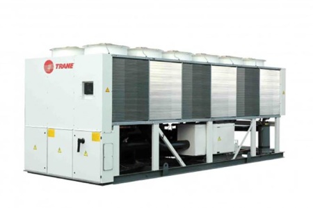 Чиллер большой производительности воздушного охлаждения Trane RTAC155 с винтовым компрессором